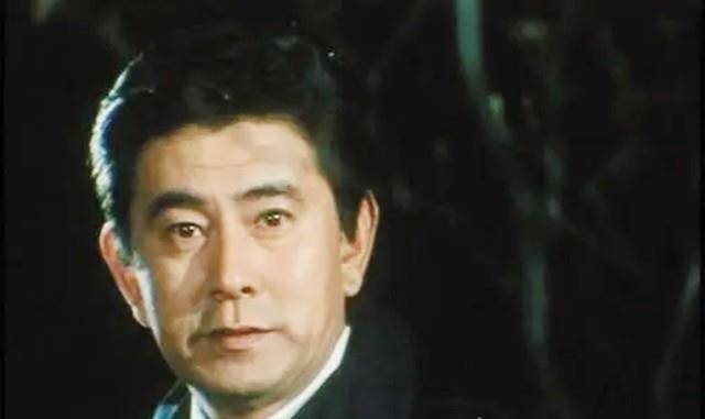 宇津井健的旷世恋:爱妻患病40年不离不弃,83岁去