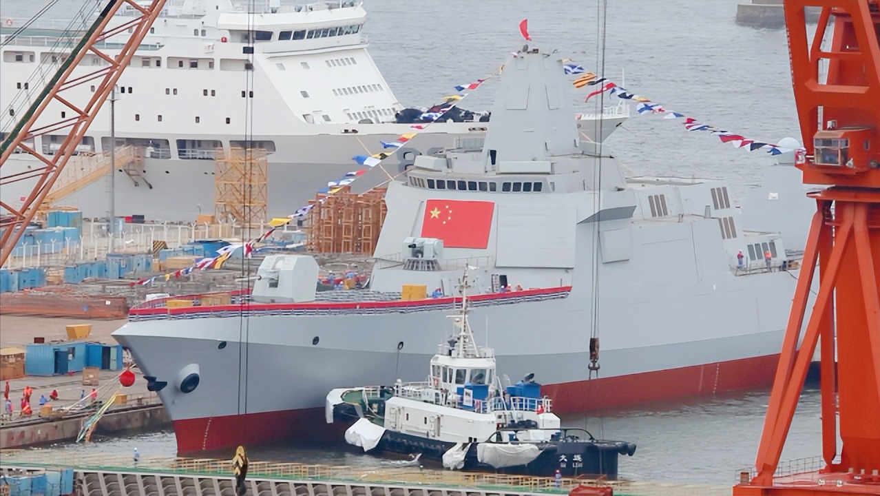 现代海战颠覆者,中国057超级战舰引发关注,全身采用黑科技材料_隐身