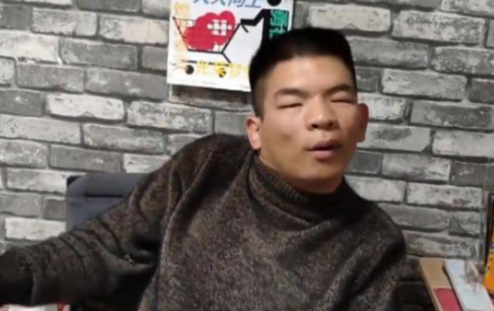 当年,那个用嘴折纸,一嚼一咽吐出世界纪录的脑瘫小