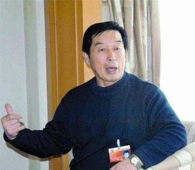 她是马家军队长,15岁夺冠,退役后感情事业皆受挫,23岁投湖自杀_李颖