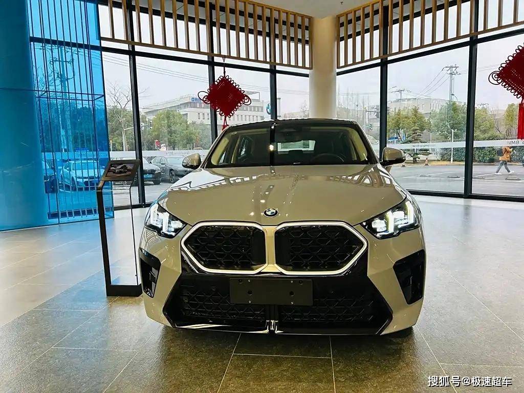 新一代宝马x2来啦,运动溜背造型 2.