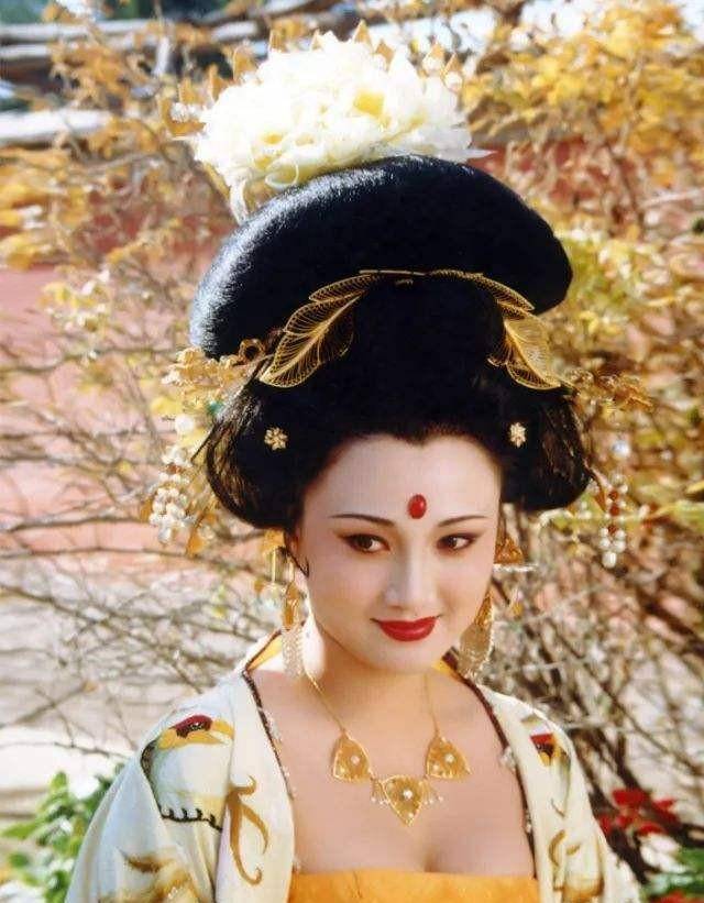 八十年代的内地气质女星,年轻时迷倒千万人,她们到底