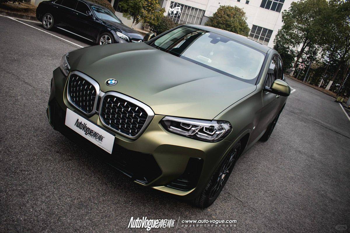 宝马x4矩阵改色膜超哑闪电绿,独特的绸缎质感彰显线条_搜狐汽车_搜狐