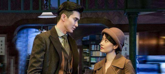 高伟光与神秘美女低调聚餐,为避嫌特意坐后座引猜测_阿姨_白色_视线