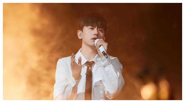 张杰揭秘:张家不养闲人,谢娜拼命三娘内幕揭露!_生活_爱情_成为了