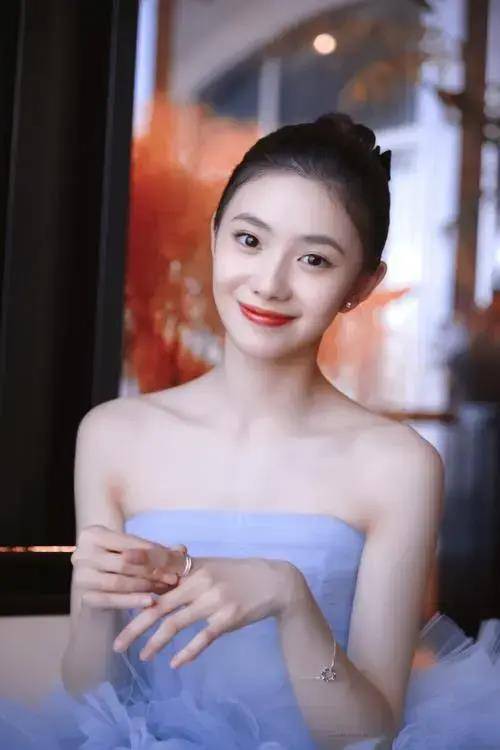 公认黑粉最多的6位明星,人设崩塌德不配位,个个都是自作自受_那英