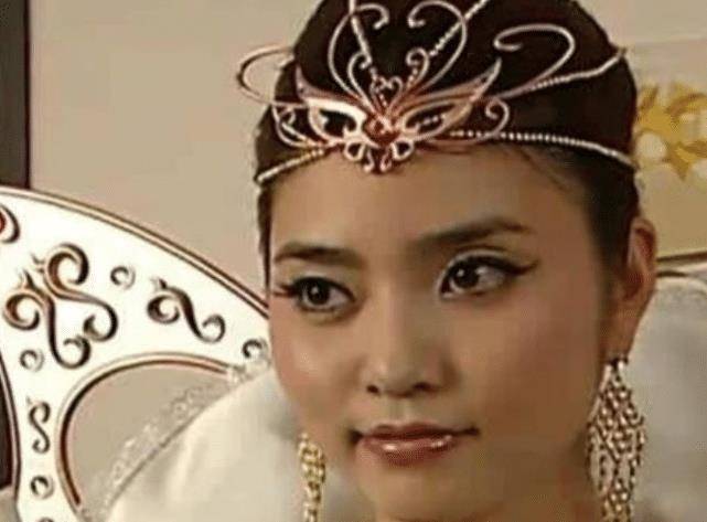 总算知道"魔仙女王"的真名了,反复读了50遍之后,比绕口令还绕口_名字