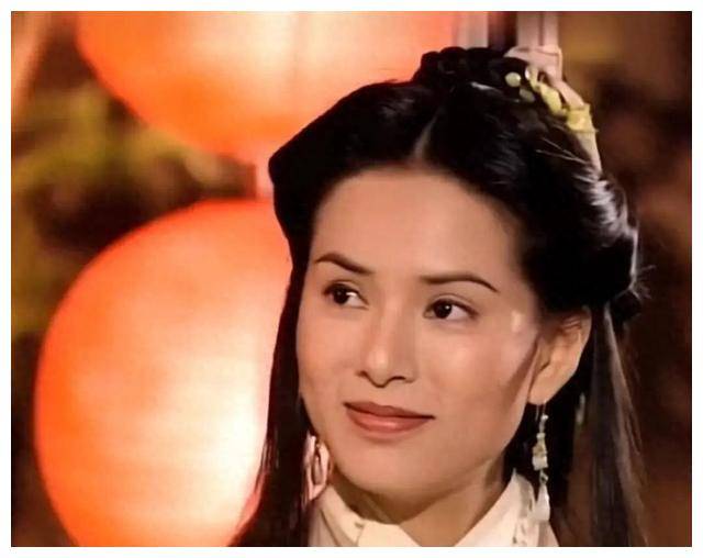 1,李若彤版王语嫣李若彤版的王语嫣,是许多人心目中最初的王语嫣形象.