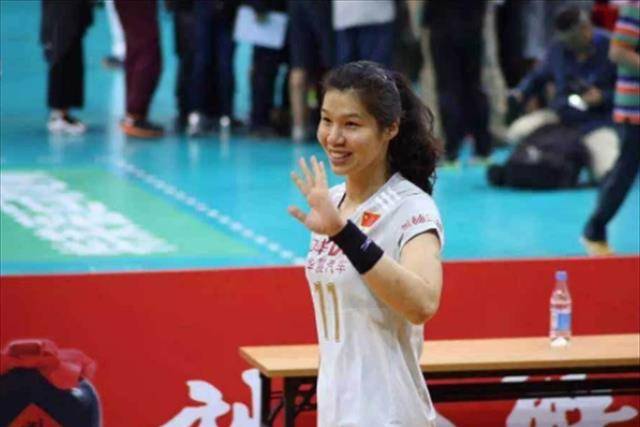 女排副攻徐云丽:母亲"洋飘"7年还债,退役后成为郎平