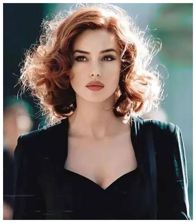 苏菲-玛索是法国最具国际知名度的女演员之一,她的美貌早已被全世界所