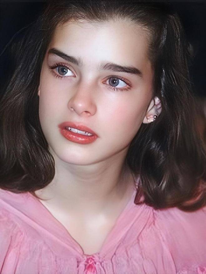 需要打码的波姬·小丝作品,除了成名作《艳娃传》外