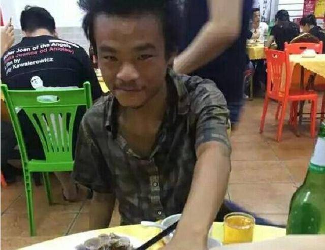 干1天歇3天的"三和大神",每天混日结,抽散烟,他们为何如此?