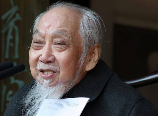 学术界的国学大师:没有任何真本事,只借拼凑古集出名_怀沙_工作_研究