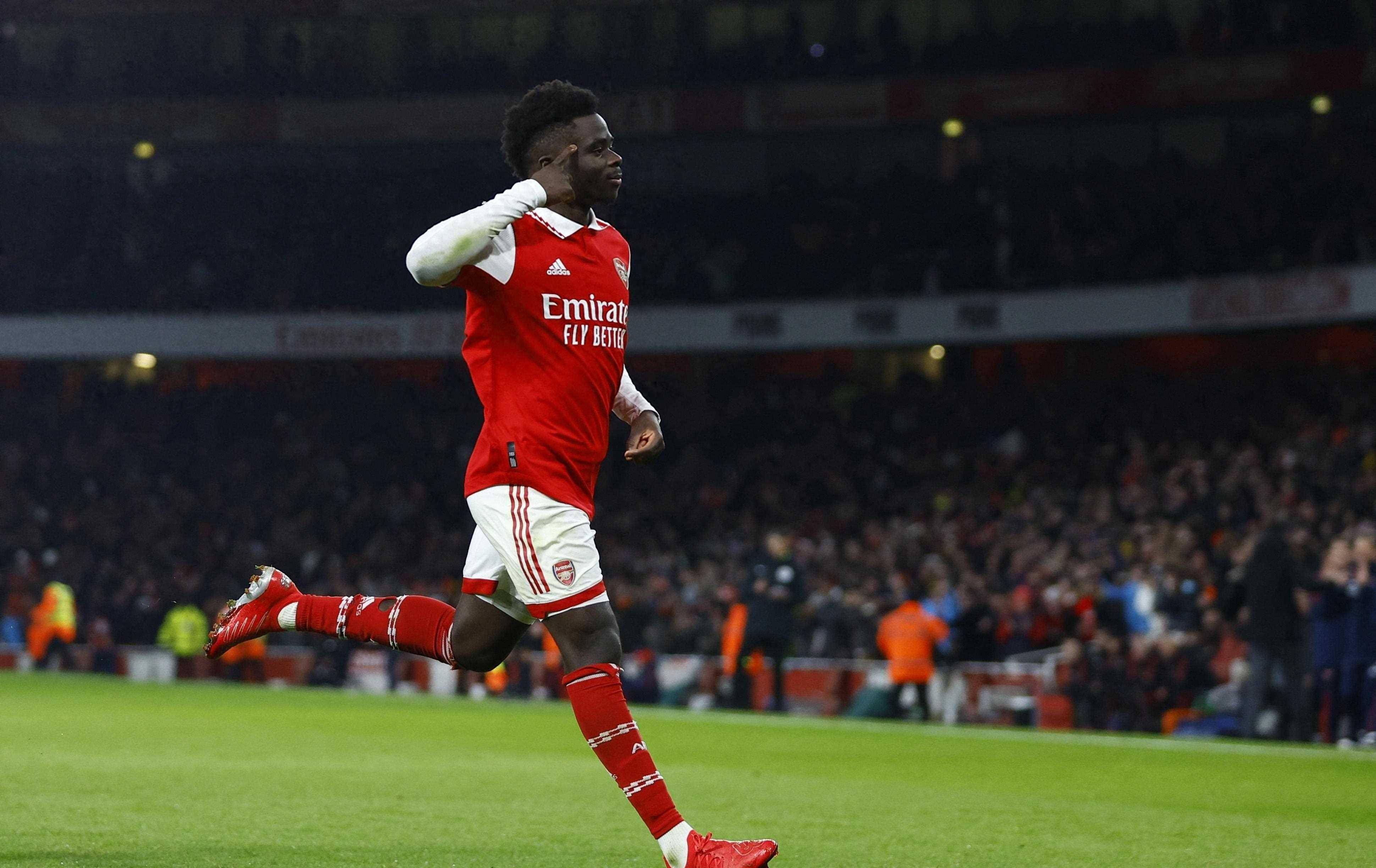 亨利回应费迪南德:他用脑踢球,正朝世界级发展_球员_足球_技术