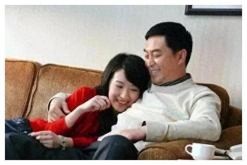 胡歌选择娶助理为妻引争议,背后真相惊人!_经历_生命_黄曦宁