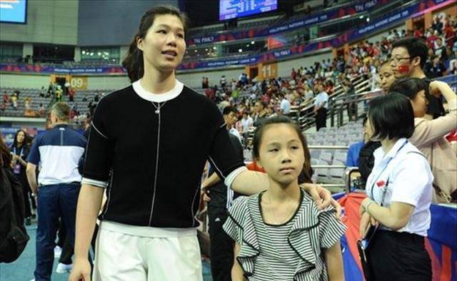 女排副攻徐云丽:母亲"洋飘"7年还债,退役后成为郎平