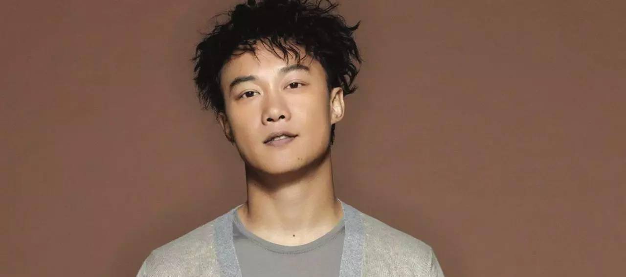 林夕黄伟文在陈奕迅这张专辑里正面交锋,专业人士评"弄虚作假"_新意