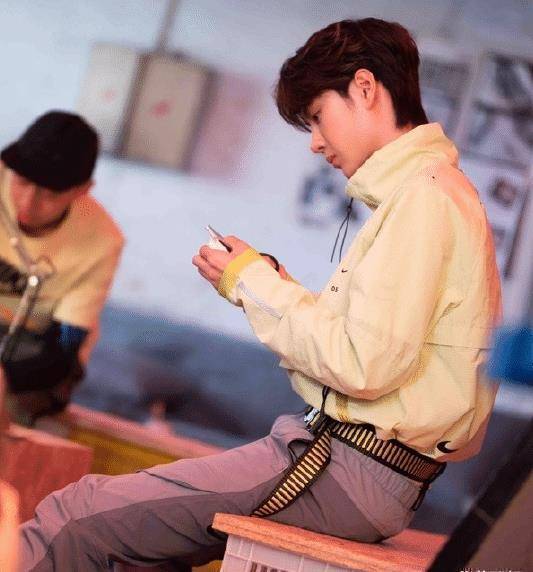 遇到那些刻意诋毁王一博名声的人,粉丝们都会像炸了毛的猫咪一样,为