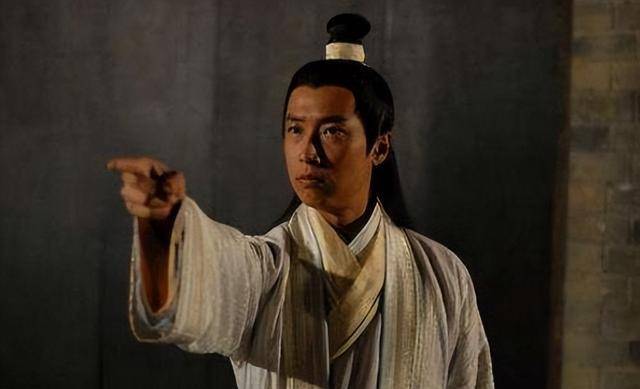 56岁男星求婚成功获马浚伟拥抱祝贺!