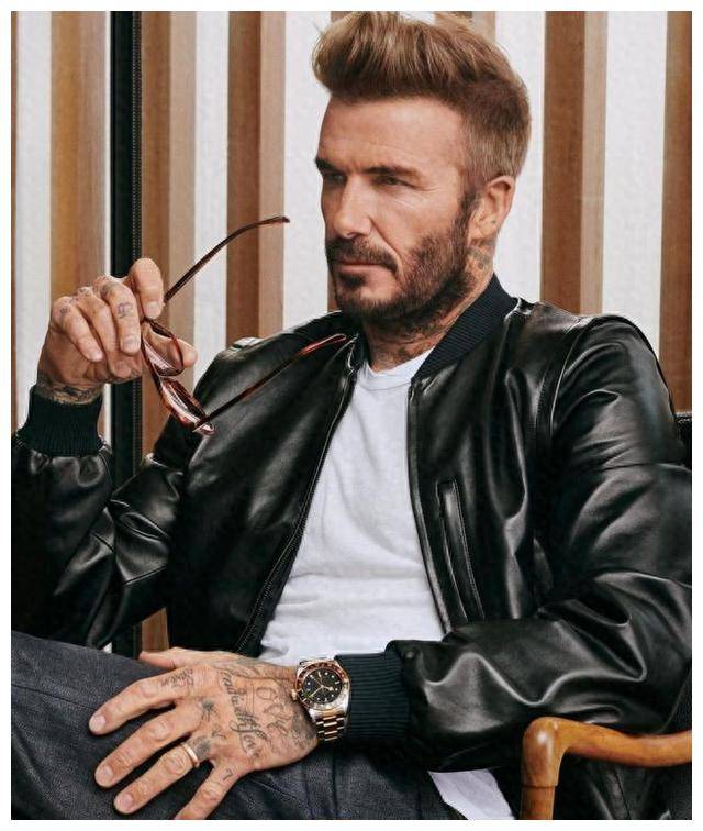 据英国媒体《太阳报》报道,贝克汉姆为维多利亚送出了总价值超过3000