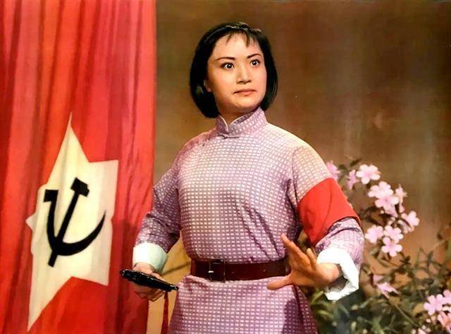 三位美貌京剧名旦,主演现代京剧电影而大红特红_李维康_柯湘_艺术