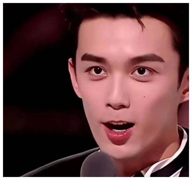 在娱乐圈中,演员们的努力与付出往往被观众所忽视,他们为了影视作品不