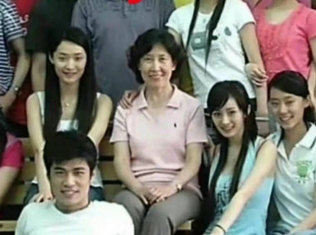 哇塞!杨幂和张小斐竟然是同班同学_照片_未来_作品