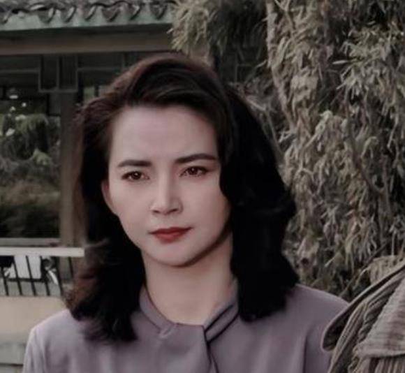 "年轻时美上天,现如今判若两人"的6位女神,粉丝看了纷纷流泪_胡慧中