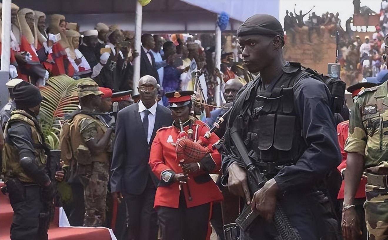 拳打前苏联,脚踩美利坚,1000人横扫中国,冈比亚的那些魔幻事_瓦拉