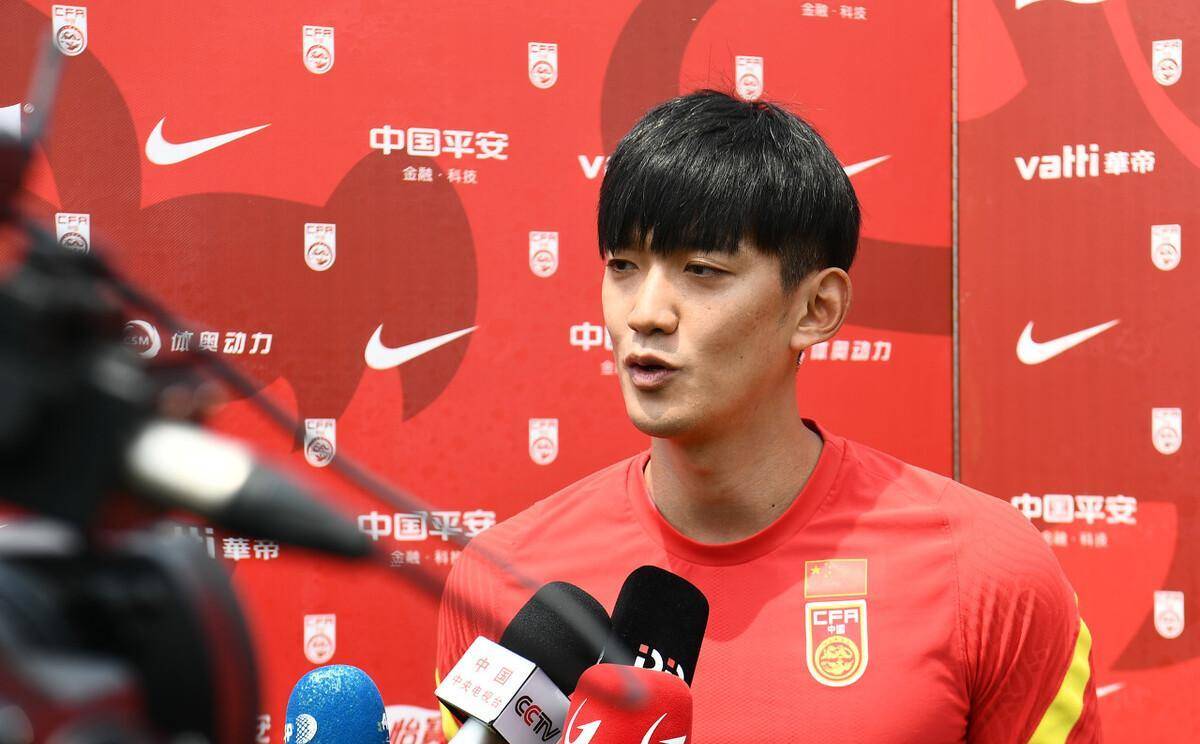 国足新帅或将放弃"海港帮",主攻"泰山帮"_伊万科维奇_上海_球员