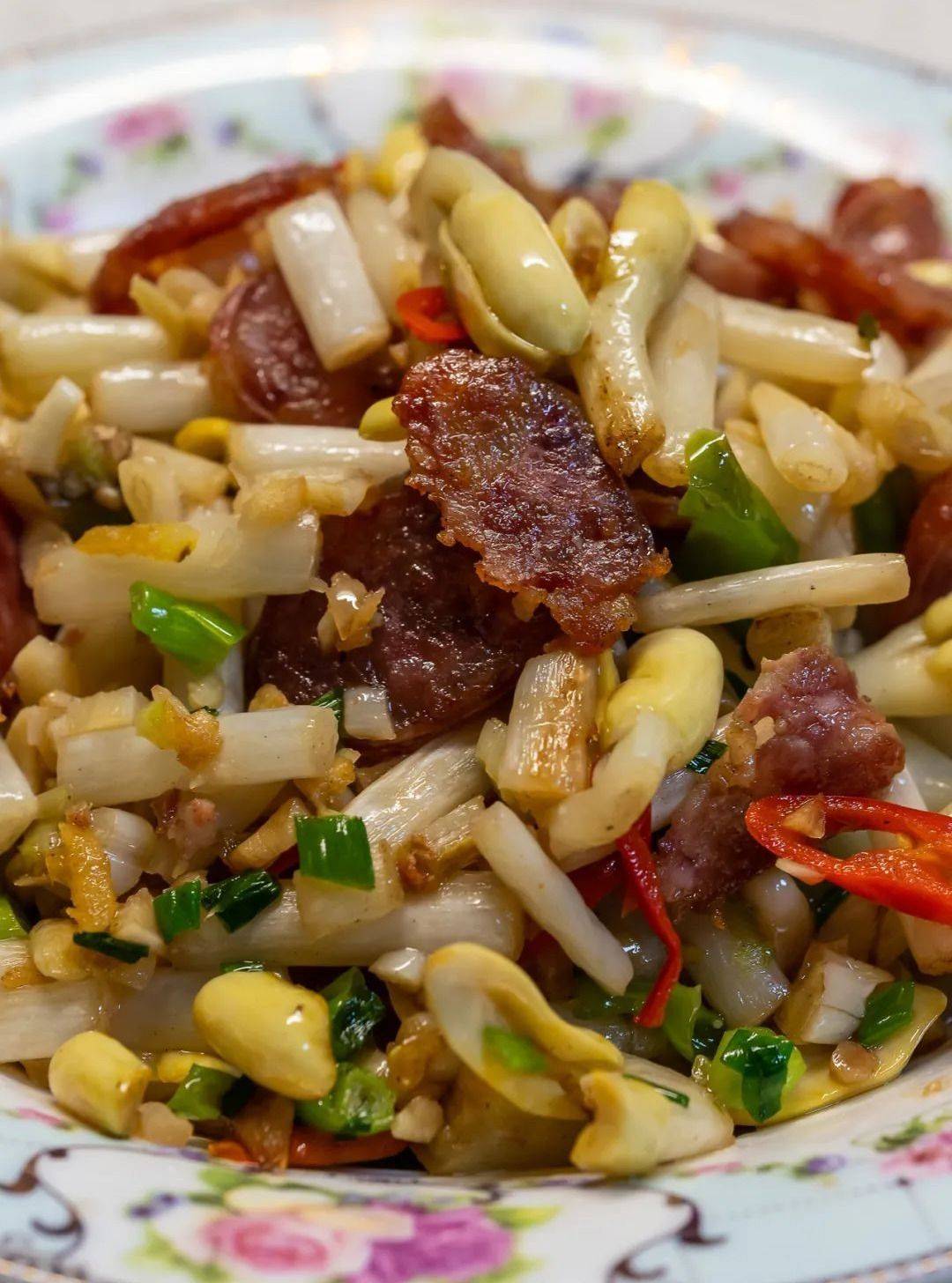 春天最清爽的美食,比大鱼大肉更珍贵_嫩芽_煎饼_花椒