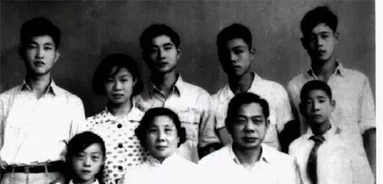 雷达之父束星北:人称中国爱因斯坦,逝后遗体腐烂随意被埋操场_苏步青