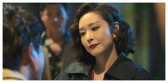 欧阳静饰包文婧,颇有气场;高叶饰张颂文, 温柔可亲._观众_演技_角色