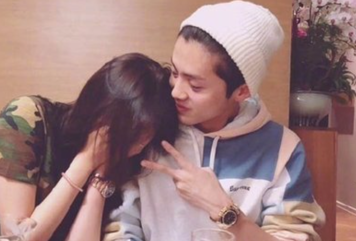 鹿晗和关晓彤恋爱长跑,为什么还不结婚?_恋情_媒体_事业