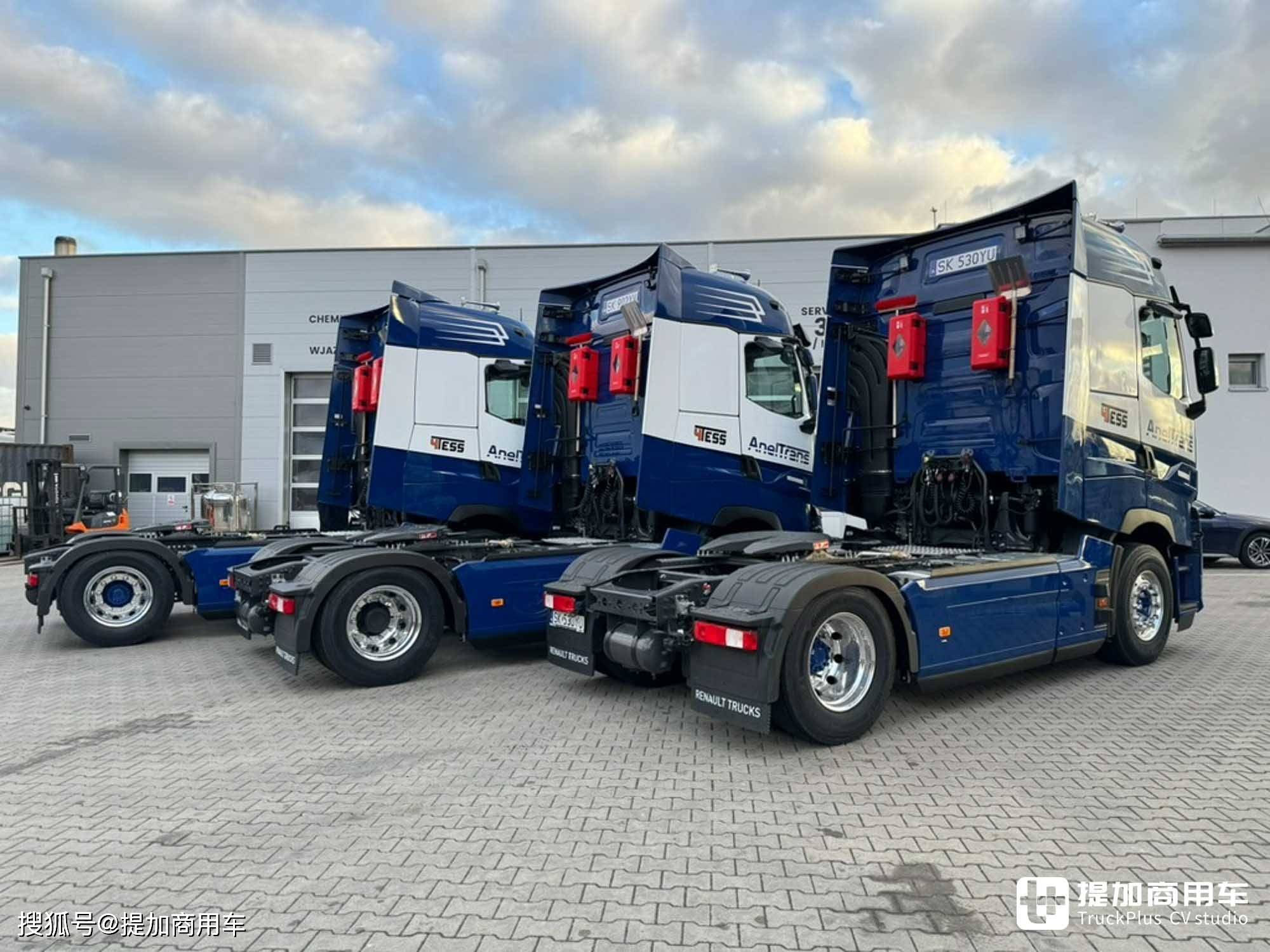 2024款雷诺t-high牵引车来了,实拍带你看有何变化_搜狐汽车_搜狐网