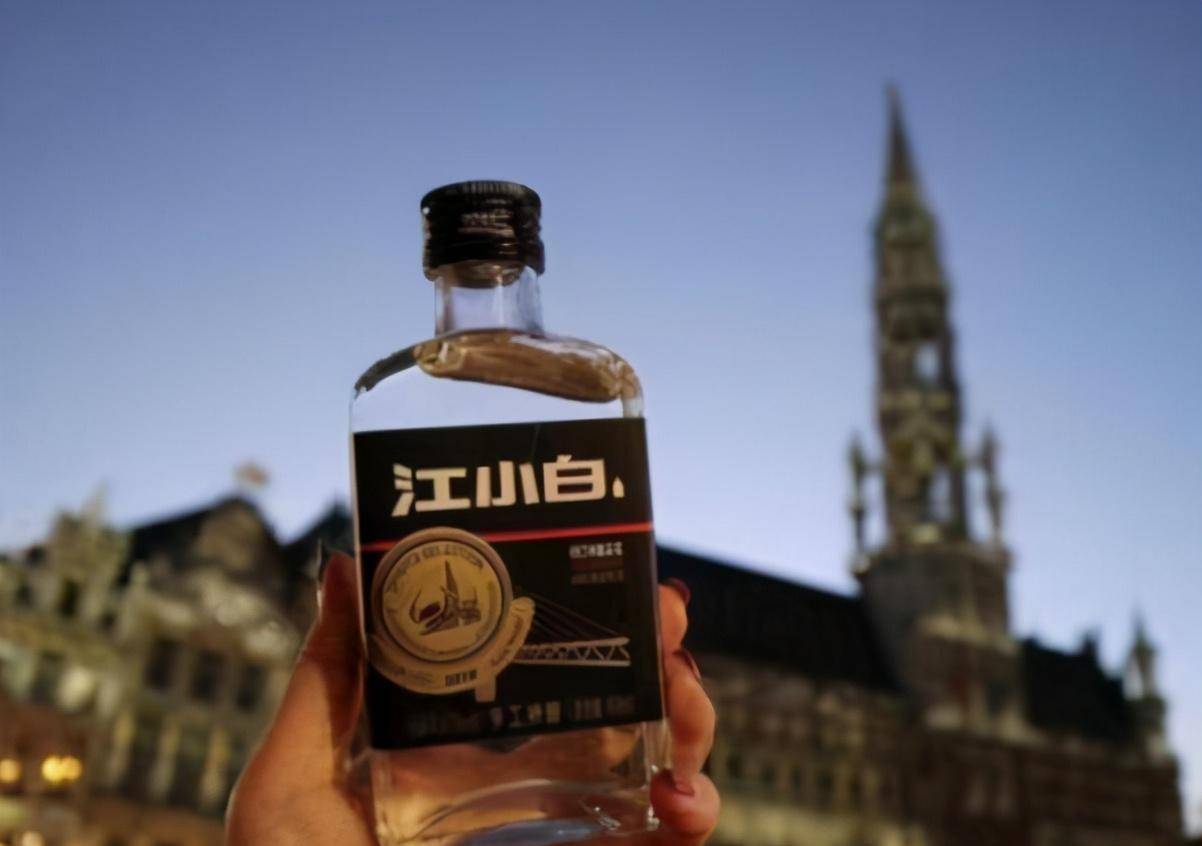 沉默的江小白,正在上演一场无声消逝的文案故事_人们_成功_市场