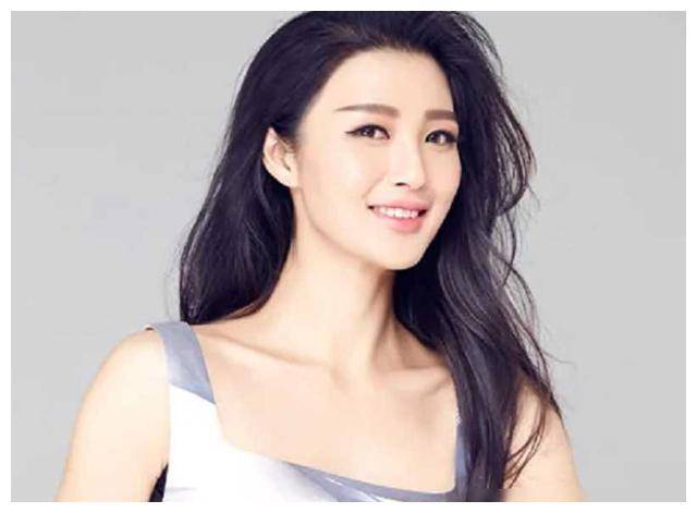 美女白庆琳:遭雪藏,嫁硬汉,离婚后活成自己的老公_事业_经历_专业户