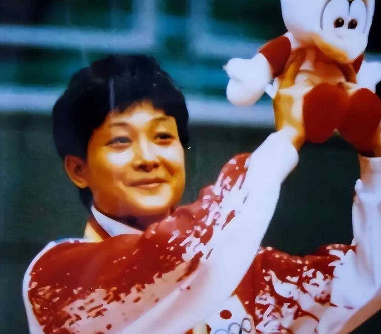 何智丽入日籍改名小山智丽,击败邓亚萍大喊"哟西",后来如何?