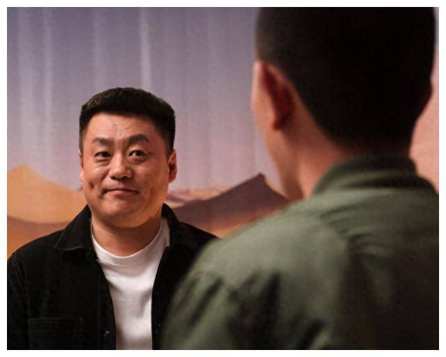 然而,宋富贵却装睡不理睬,让宋晓峰感到愤怒.