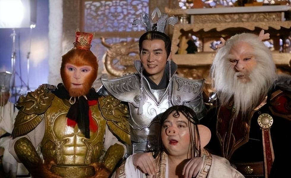 7部十五年前的神话剧,爱情点到为止,剧情自成体系