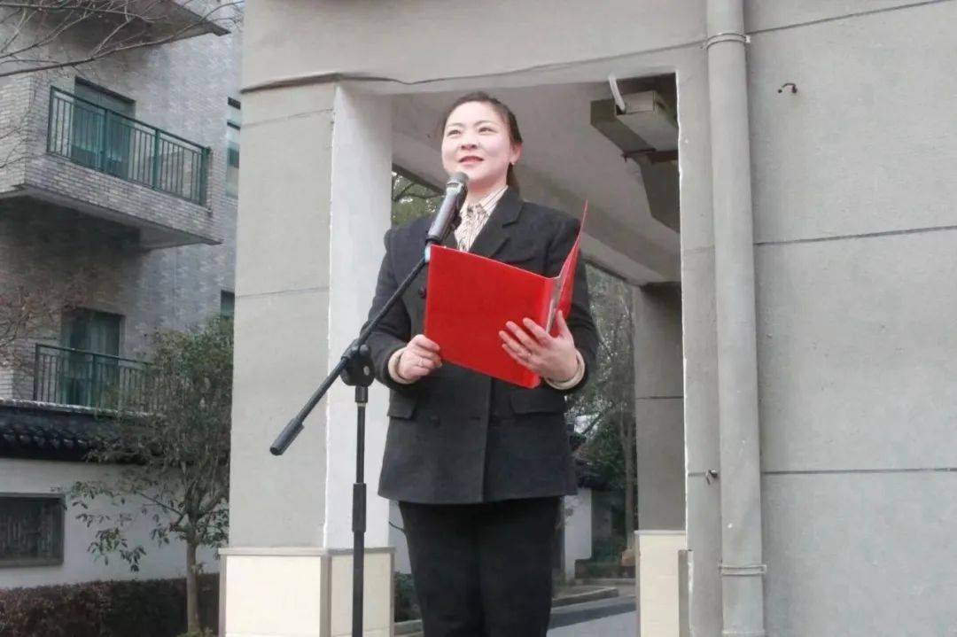 热辣滚烫筑梦想,飞驰人生赴未来——我校隆重举行新学期开学典礼_湖滨