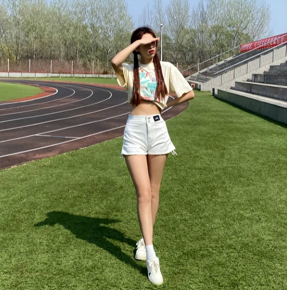 女大学生"理想男友"身高,180并不是最吃香的,榜首令人佩服