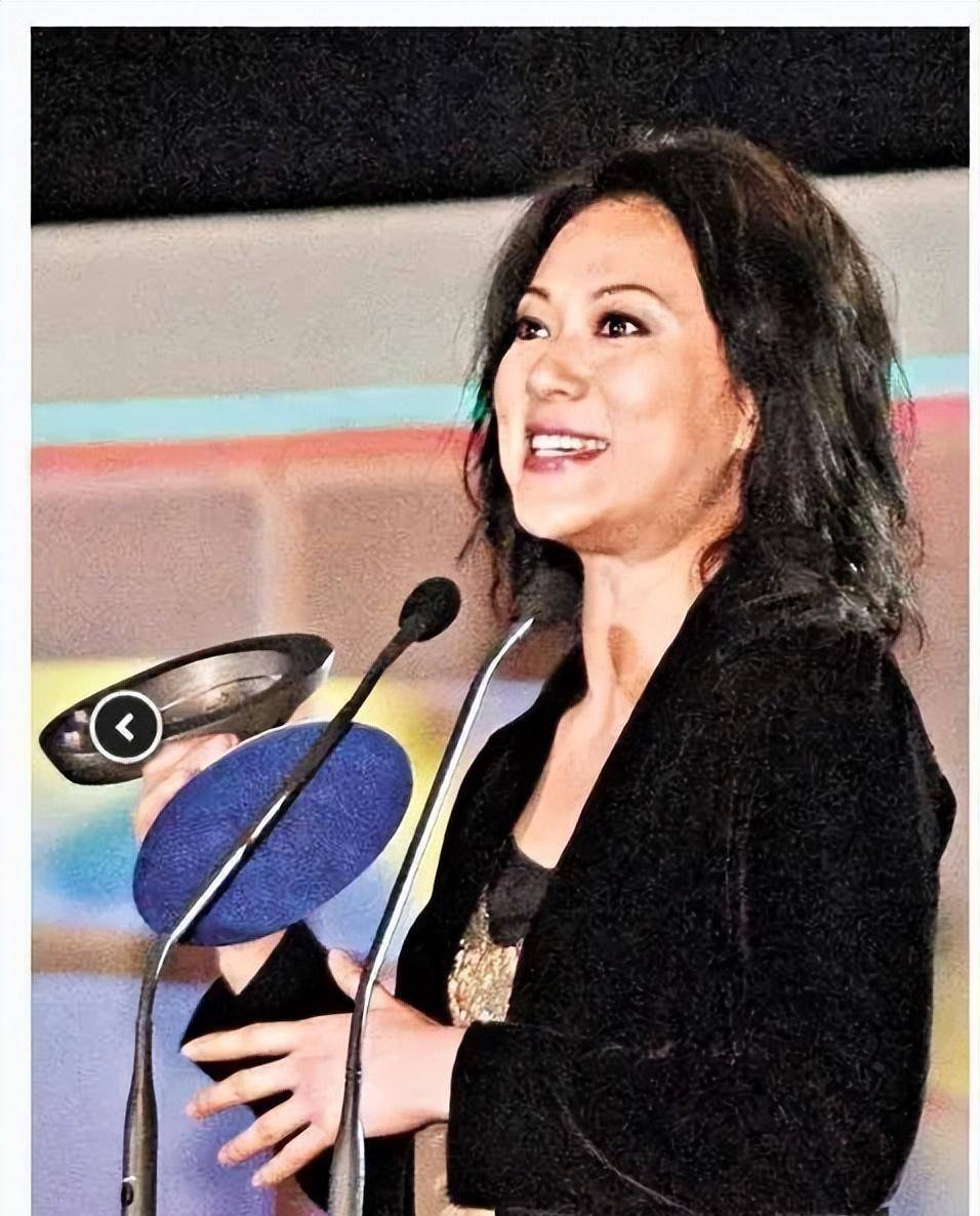 19岁入行35岁患病隐退,叱咤tvb16年没朋友,皆因自恃清高_张可颐_香港