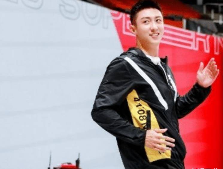 黄景瑜邓亚萍杨鸣同框,最萌身高差太可爱!