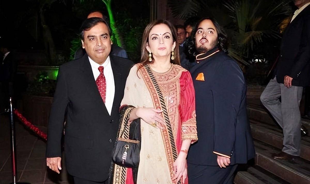 印度首富穆克什:宠妻狂魔,10亿建世界第一豪宅,今携