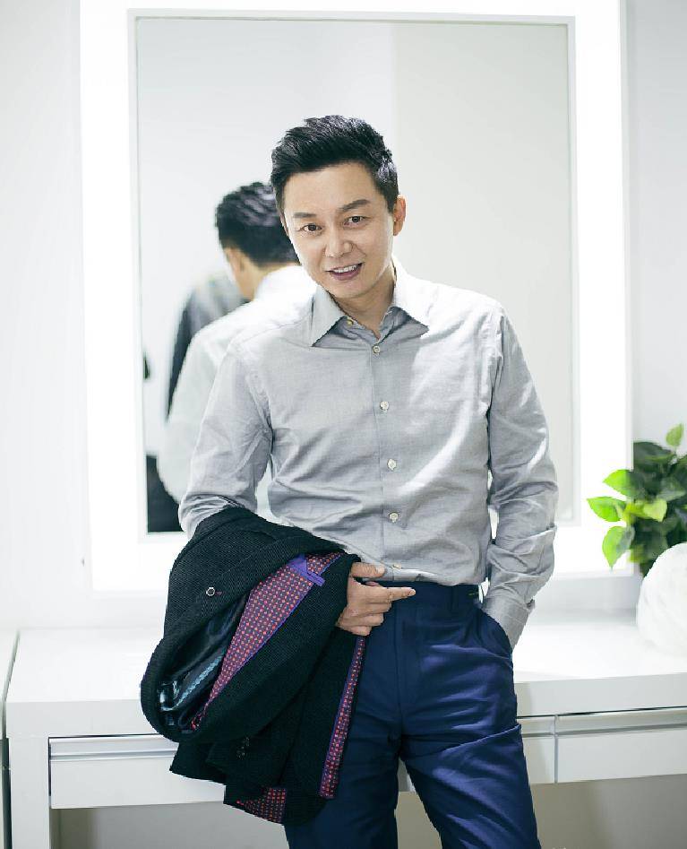 流"刘奕君:戏里恶毒大反派,戏外携手太太吕梓瑗15年_表演_电影_张嘉译