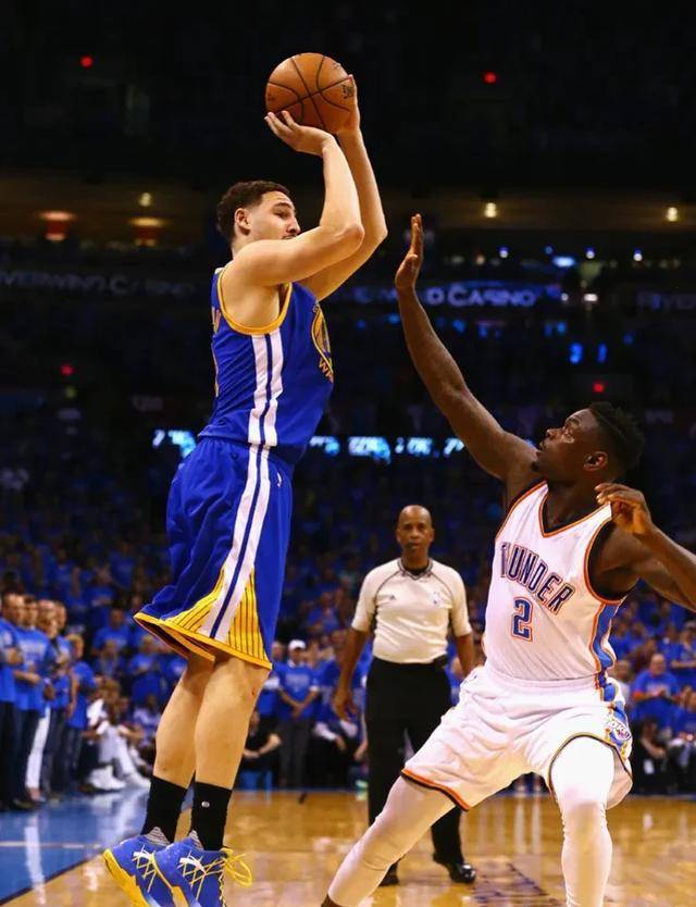 汤普森投篮命中率,三分命中率11个赛季生涯最低_勇士队_库里_水花