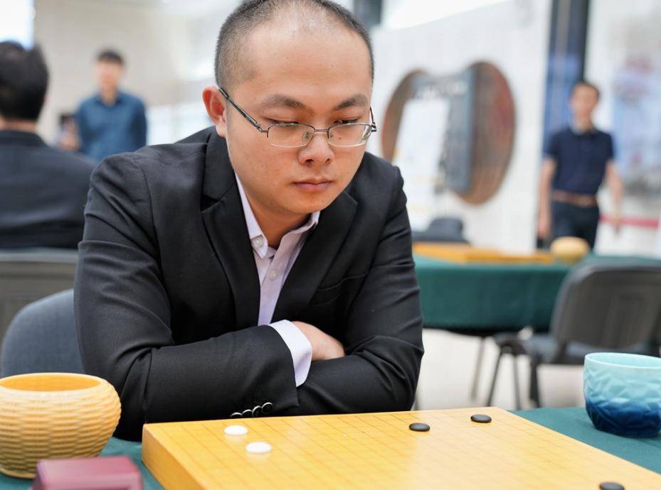 9名韩名将已出局7人,唐韦星16强大战立功胜韩棋手!