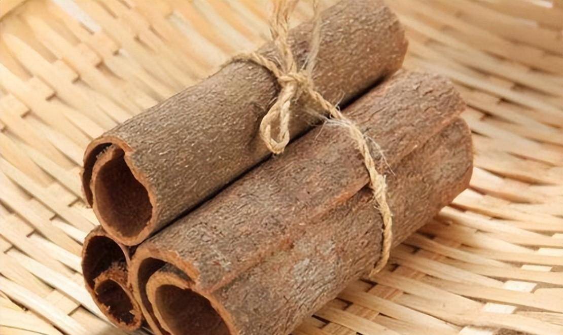 桂皮用火烤一烤,没想到作用这么大,实用还省钱,家里都用得上