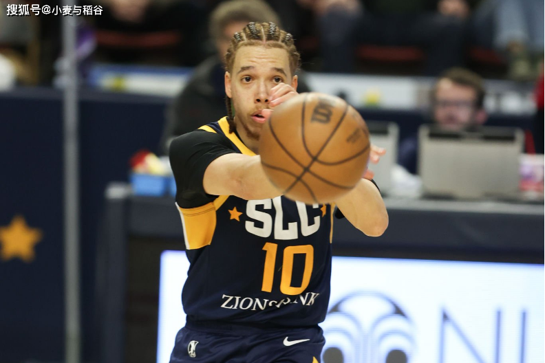 到nba发展联盟赛场进行锻炼的双向合同后场球员杰森-普雷斯顿(jason